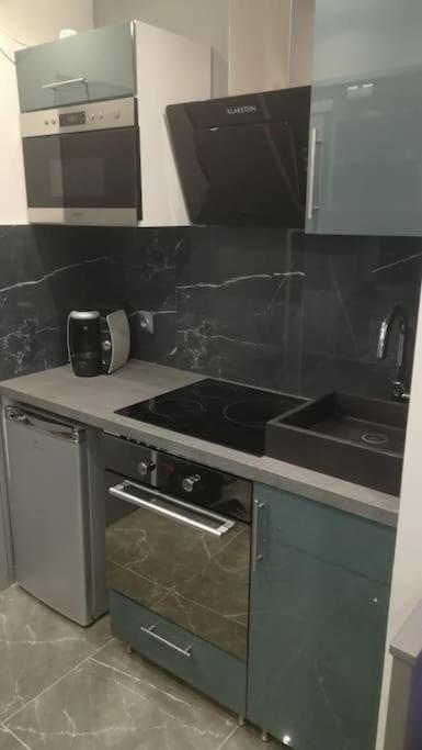 Studette Avec Spa & Jacuzzi Sete Luaran gambar