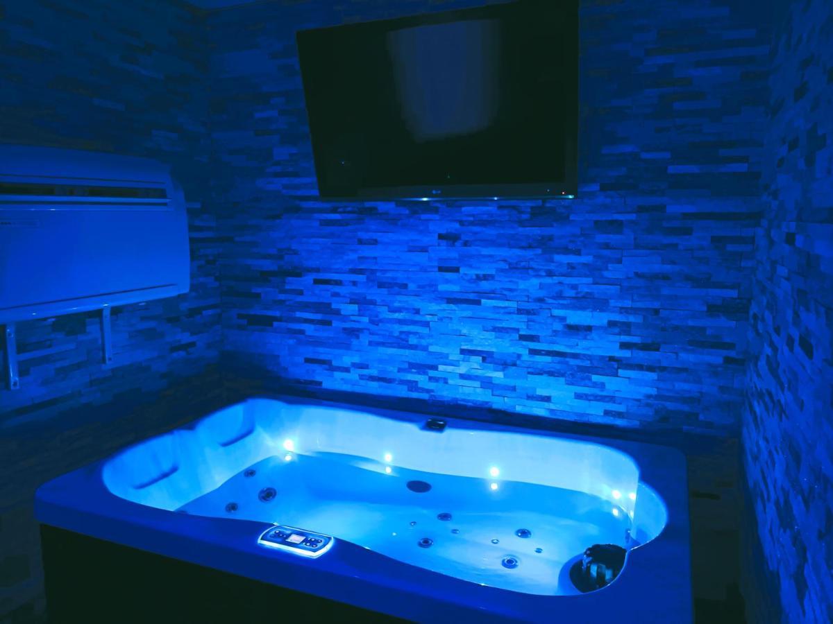 Studette Avec Spa & Jacuzzi Sete Luaran gambar